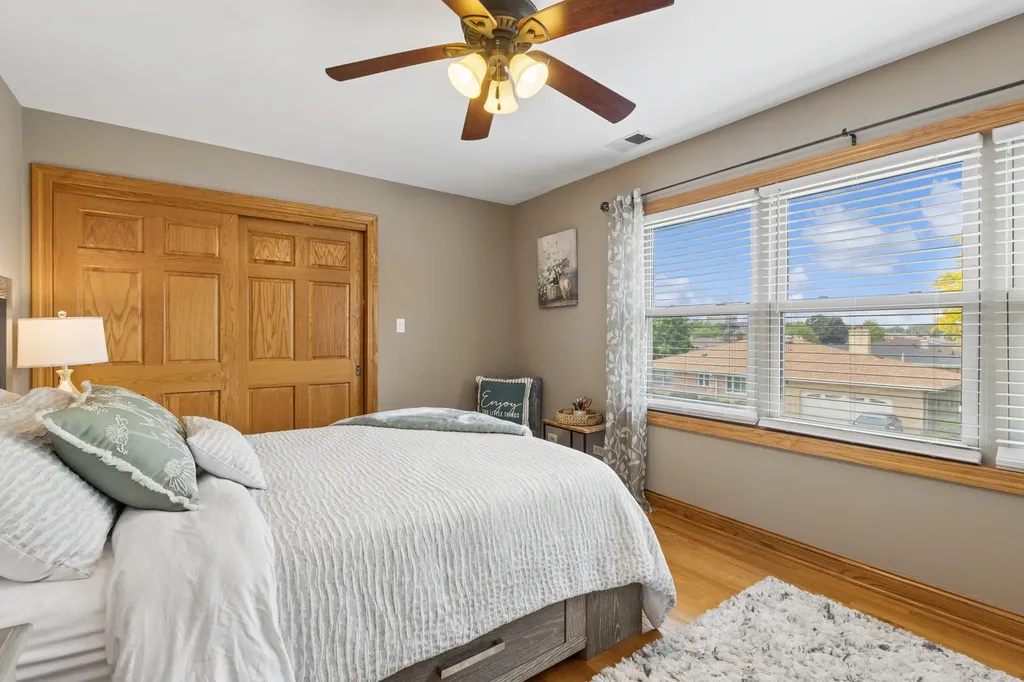 7911 West Rascher Avenue Chicago IL 60656