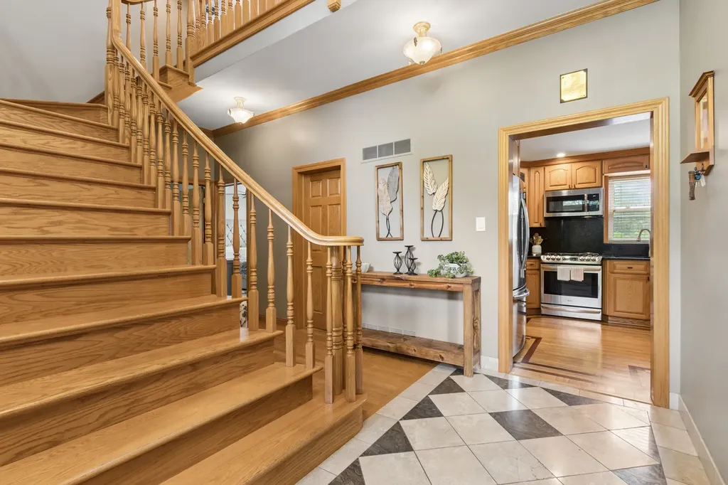 7911 West Rascher Avenue Chicago IL 60656