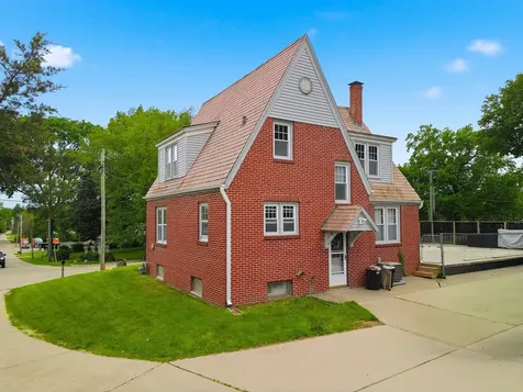 1301 Long Street Dixon IL 61021