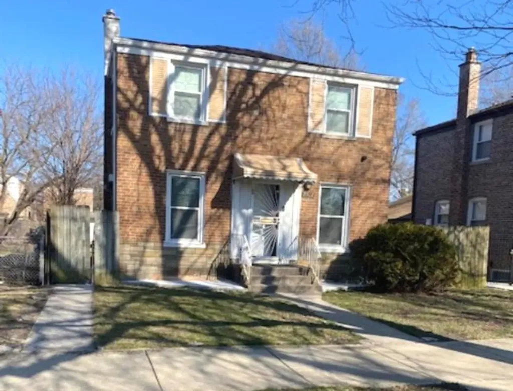 7351 South Whipple Street Chicago IL 60629