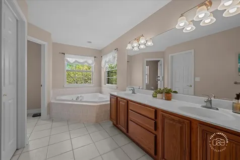 470 Prairieview Drive Geneva IL 60134