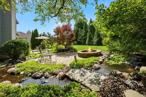 470 Prairieview Drive Geneva IL 60134