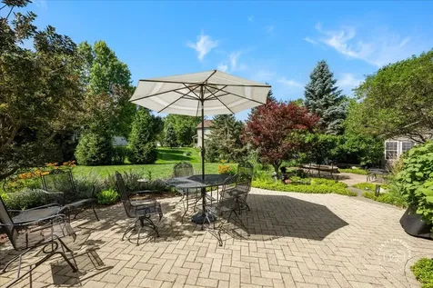 470 Prairieview Drive Geneva IL 60134