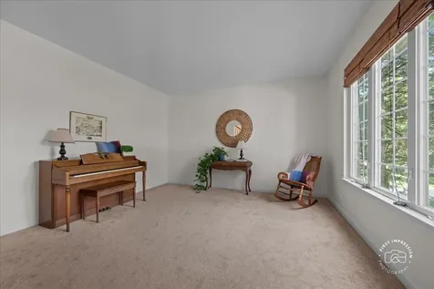 470 Prairieview Drive Geneva IL 60134