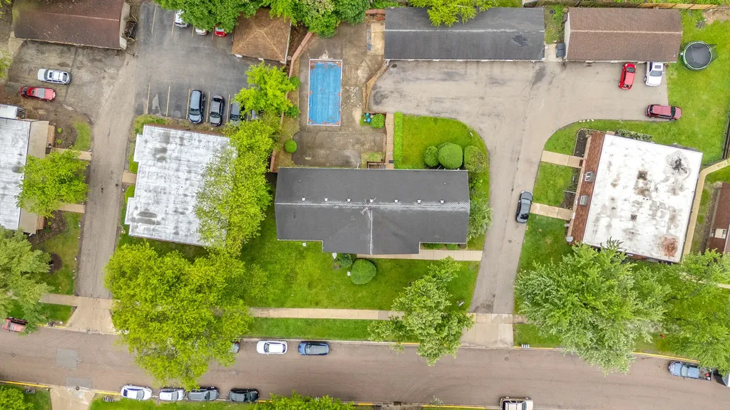 1740 Felten Road Aurora IL 60505