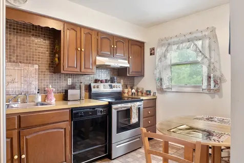 1740 Felten Road Aurora IL 60505