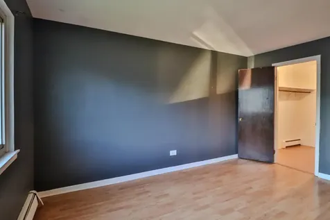 1085 Valley Lane Hoffman Estates IL 60169