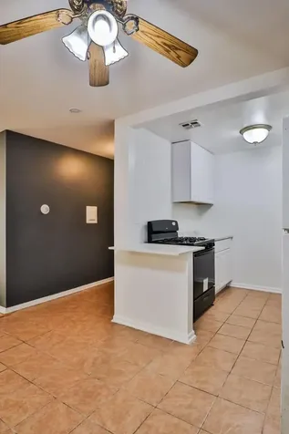 1085 Valley Lane Hoffman Estates IL 60169