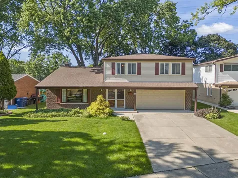 30 West Kathleen Drive Des Plaines IL 60016