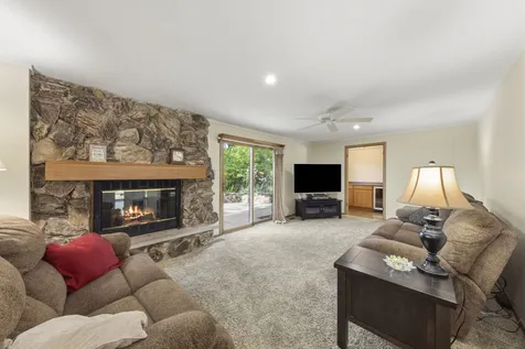 30 West Kathleen Drive Des Plaines IL 60016