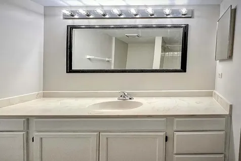 120 Inverness Court Elk Grove Village IL 60007