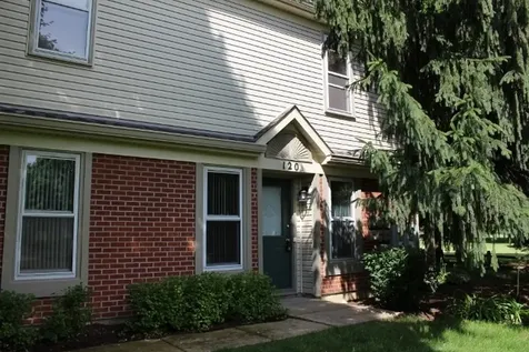 120 Inverness Court Elk Grove Village IL 60007