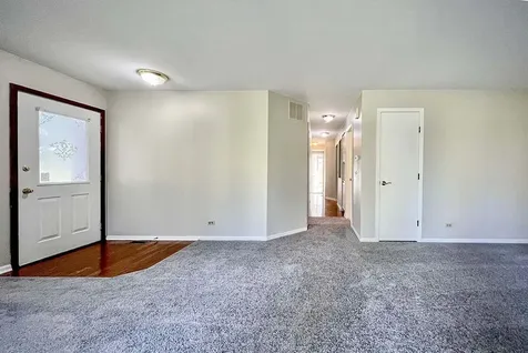 120 Inverness Court Elk Grove Village IL 60007