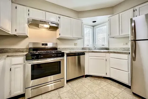120 Inverness Court Elk Grove Village IL 60007