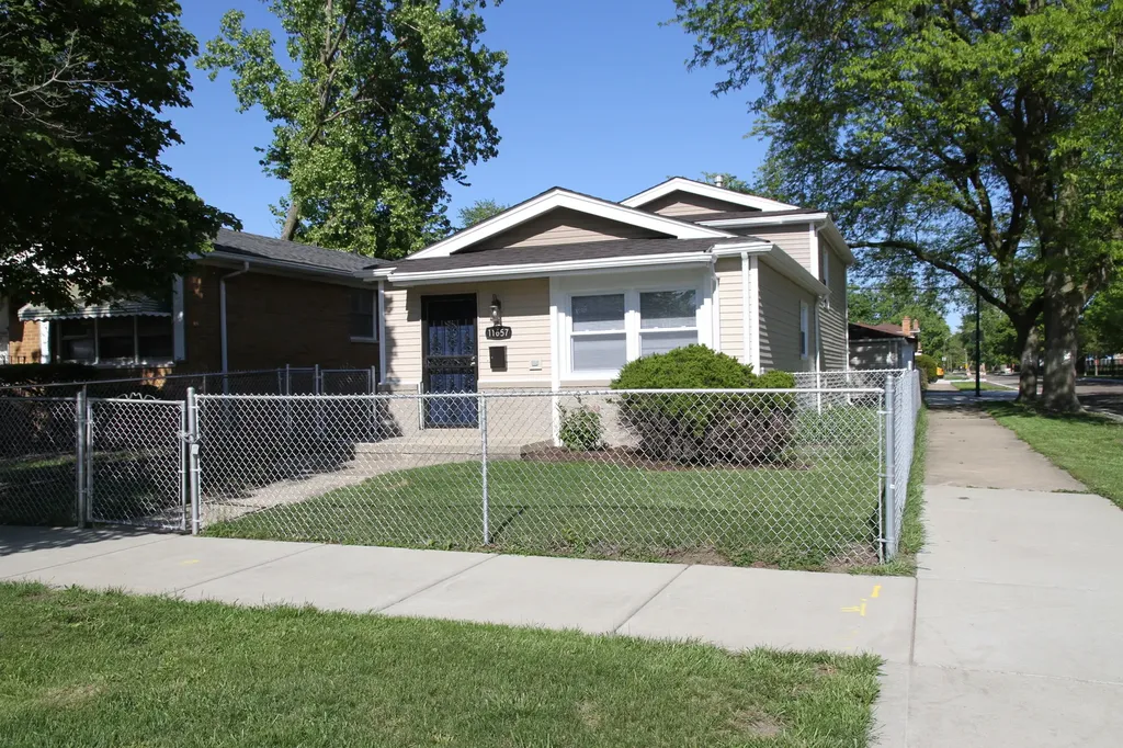 11657 South Racine Avenue Chicago IL 60643
