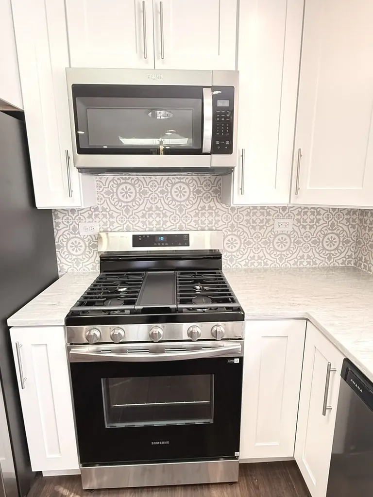 11657 South Racine Avenue Chicago IL 60643
