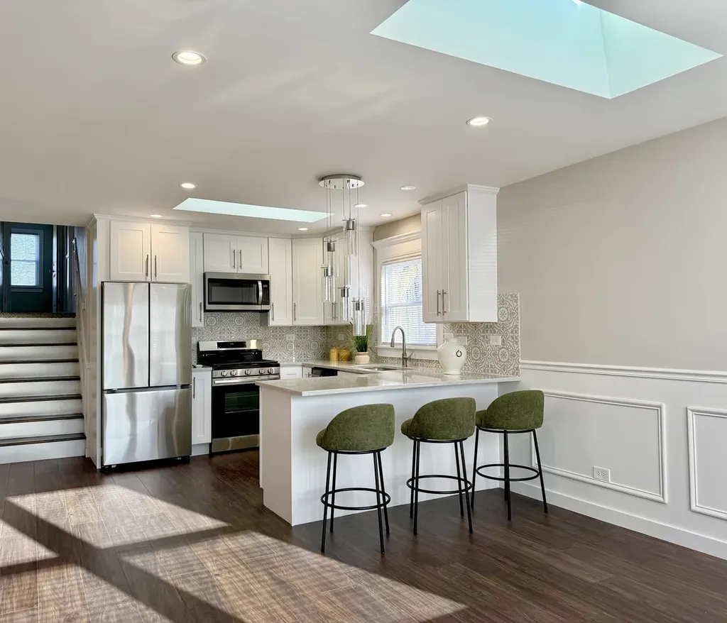 11657 South Racine Avenue Chicago IL 60643