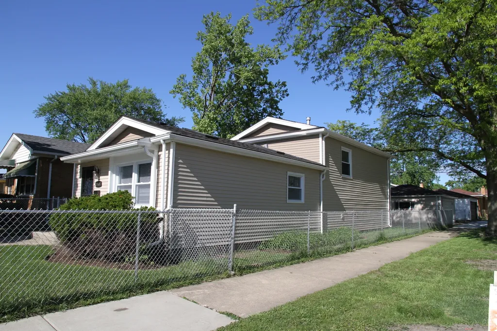 11657 South Racine Avenue Chicago IL 60643