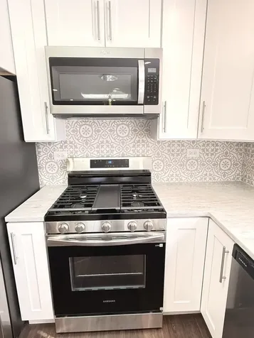 11657 South Racine Avenue Chicago IL 60643