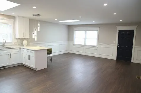 11657 South Racine Avenue Chicago IL 60643