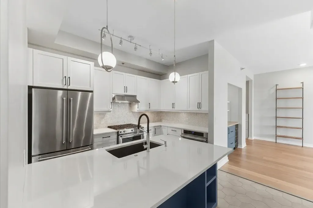 3140 North Sheffield Avenue Chicago IL 60657