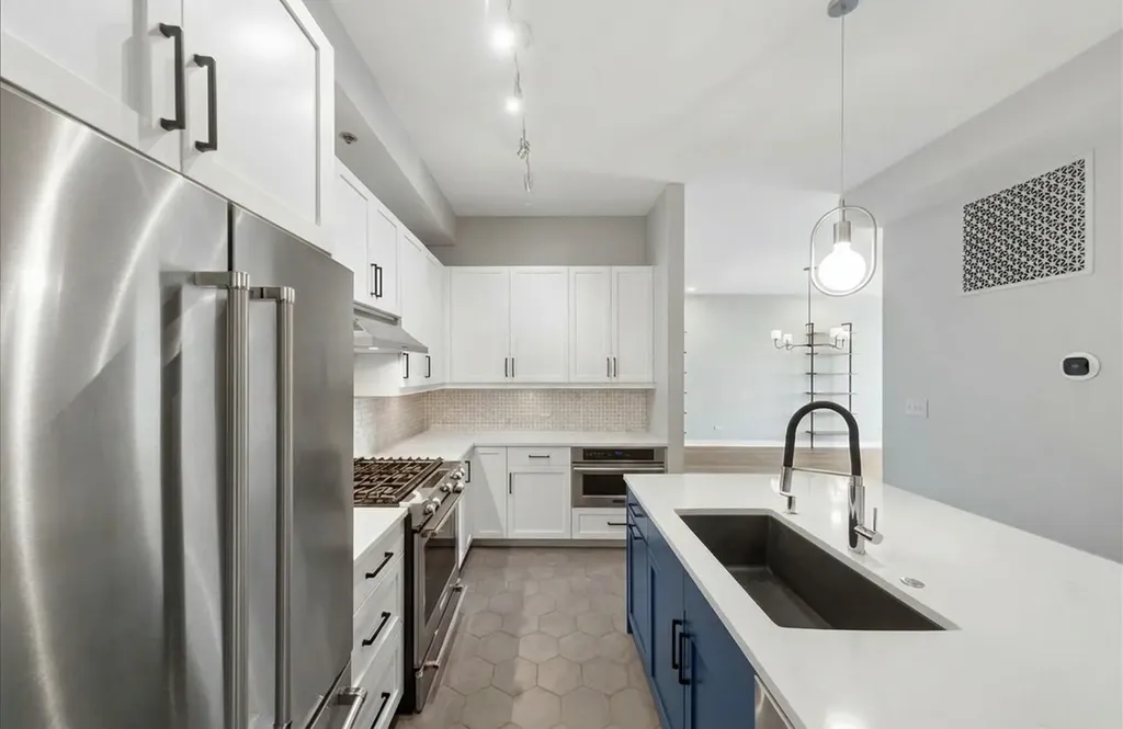 3140 North Sheffield Avenue Chicago IL 60657