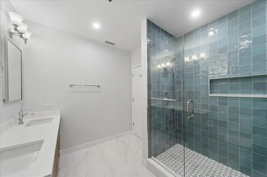 3140 North Sheffield Avenue Chicago IL 60657