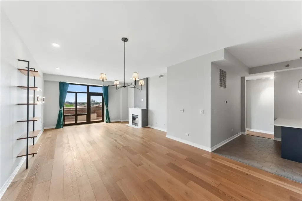 3140 North Sheffield Avenue Chicago IL 60657
