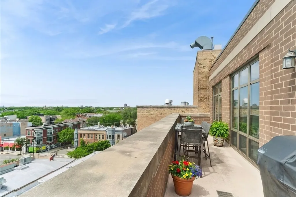 3140 North Sheffield Avenue Chicago IL 60657