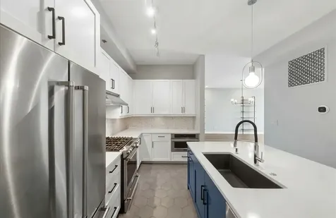 3140 North Sheffield Avenue Chicago IL 60657