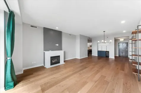 3140 North Sheffield Avenue Chicago IL 60657