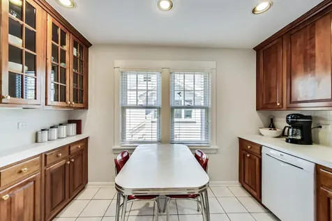 1223 Ridgewood Drive Highland Park IL 60035