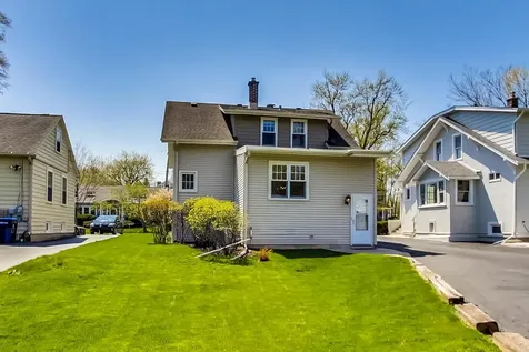 1223 Ridgewood Drive Highland Park IL 60035