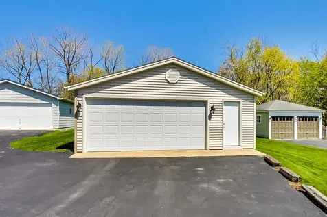 1223 Ridgewood Drive Highland Park IL 60035
