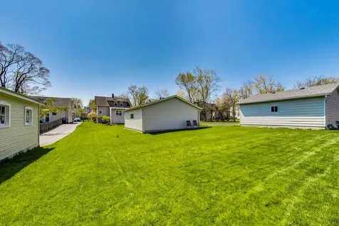 1223 Ridgewood Drive Highland Park IL 60035