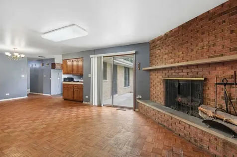 654 East Sibley Boulevard Dolton IL 60419