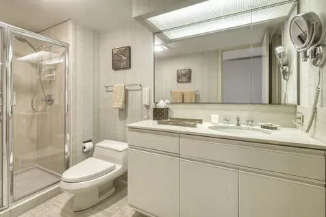 950 North Michigan Avenue Chicago IL 60611