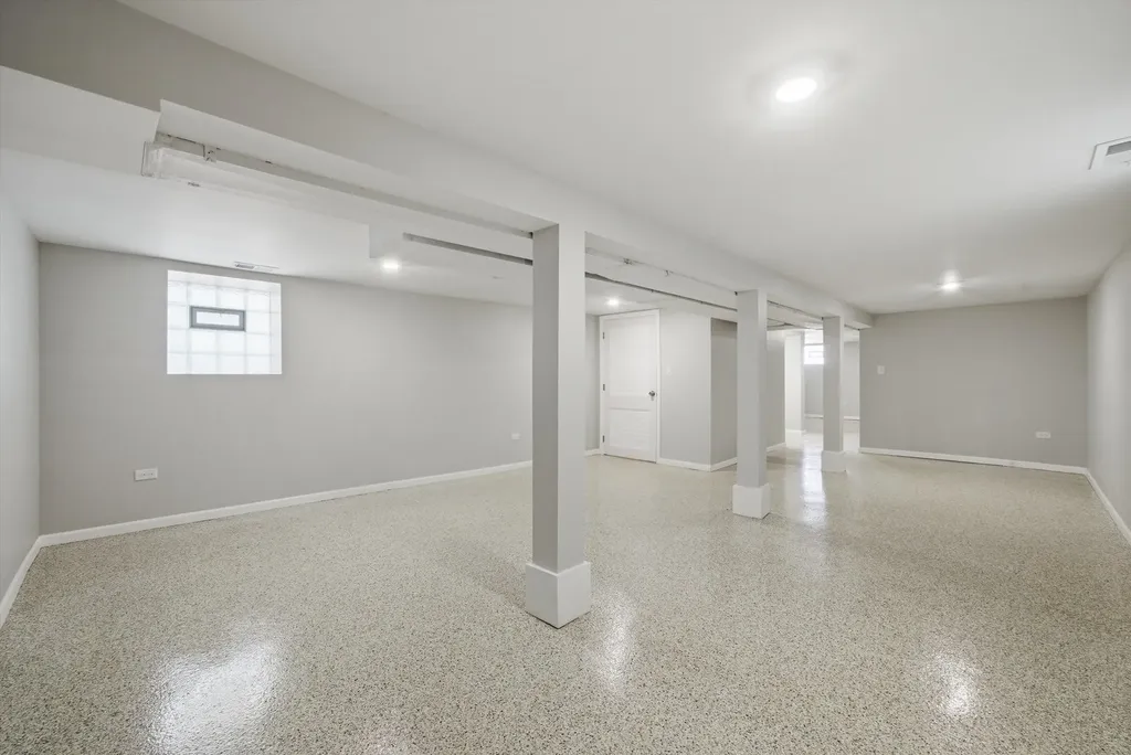 1249 West 73rd Place Chicago IL 60636