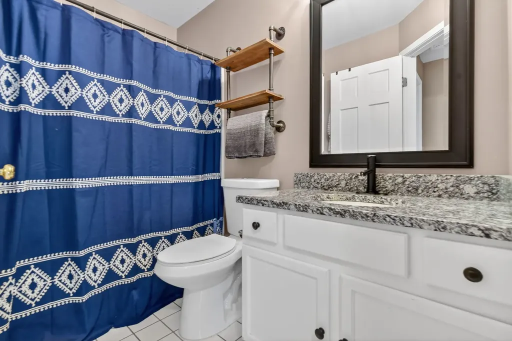 1105 Village Center Parkway Aurora IL 60506