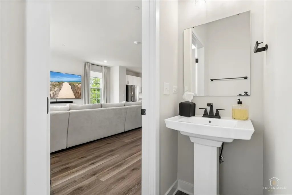 197 Canterbury Way Lake Zurich IL 60047