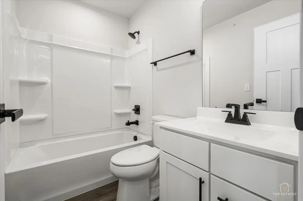 197 Canterbury Way Lake Zurich IL 60047