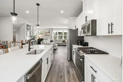 197 Canterbury Way Lake Zurich IL 60047