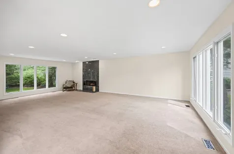 211 Millcreek Lane Naperville IL 60540