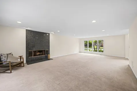 211 Millcreek Lane Naperville IL 60540
