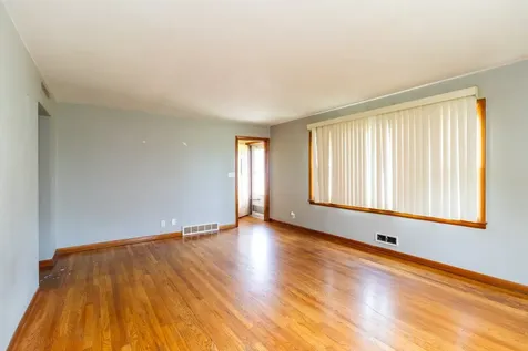 2706 School Street Rockford IL 61101