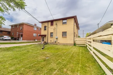 2706 School Street Rockford IL 61101
