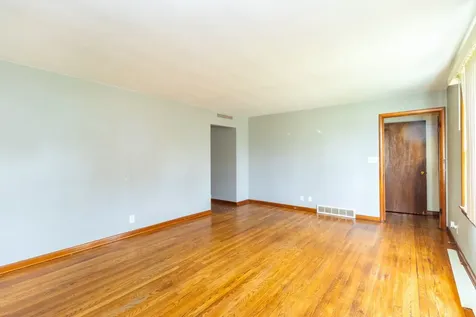 2706 School Street Rockford IL 61101