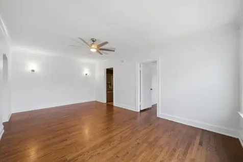 2739 West Lunt Avenue Chicago IL 60645