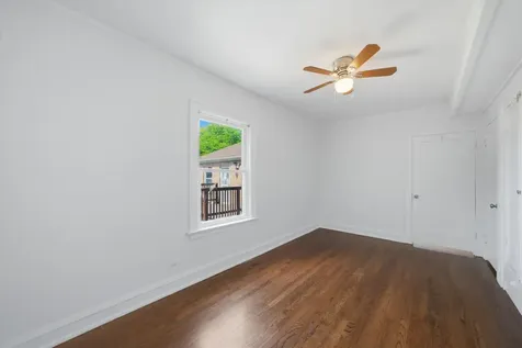 2739 West Lunt Avenue Chicago IL 60645