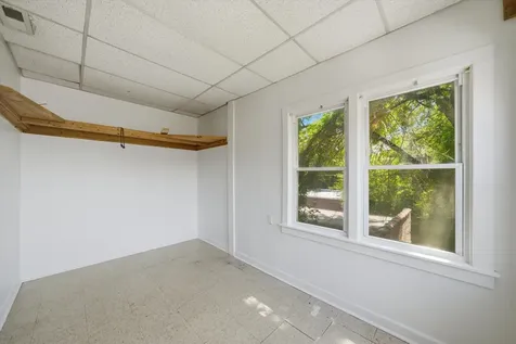 2739 West Lunt Avenue Chicago IL 60645